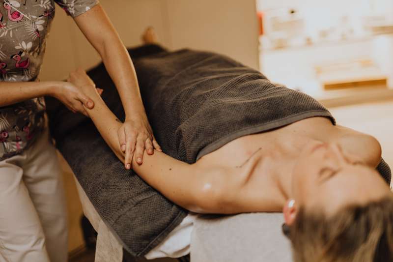 Weekend Mobile Massage in Southern California | i‑thriv